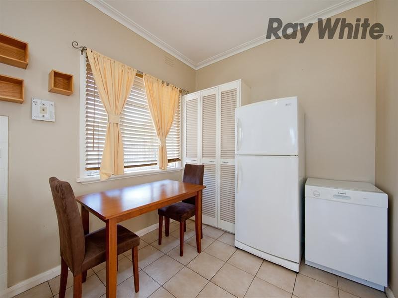 8 Ailsa Street, Laverton VIC 3028