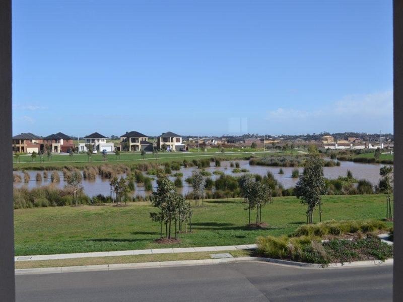 293 Boardwalk Boulevard, Point Cook VIC 3030