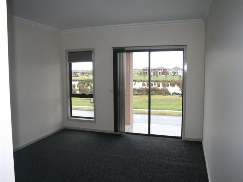 293 Boardwalk Boulevard, Point Cook VIC 3030