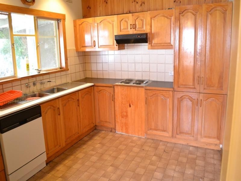 4 Ailsa Street, Laverton VIC 3028