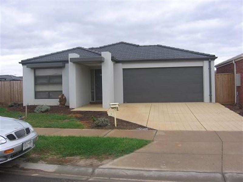 13 FELICITY Drive, Tarneit VIC 3029