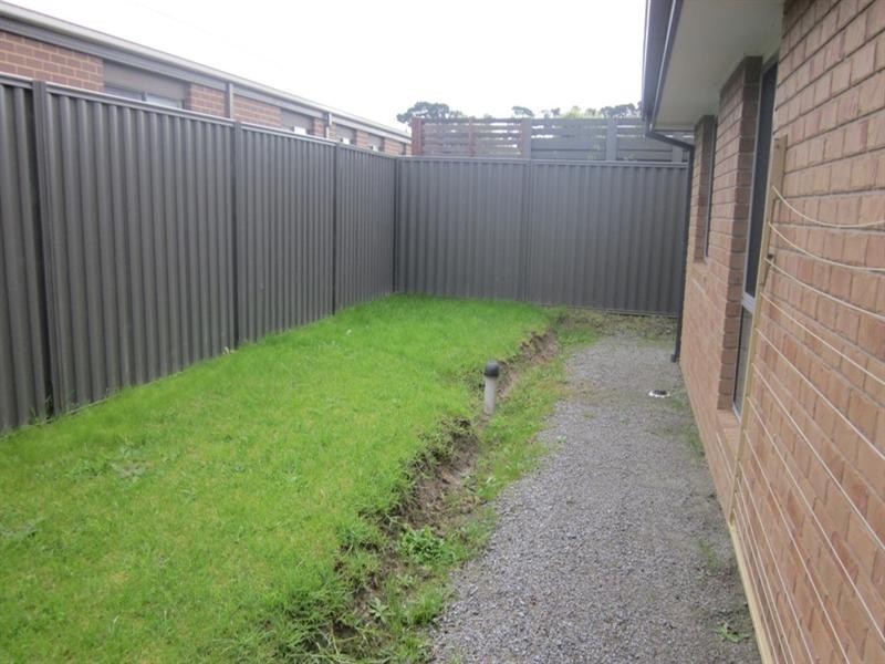 5 Persimmon Lane, Pakenham VIC 3810