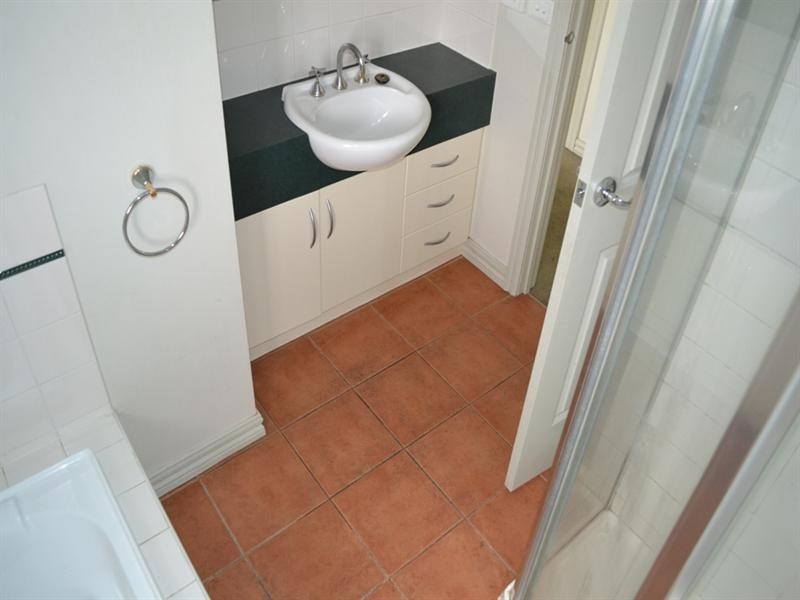 2/70 Community Hub, Sydenham VIC 3037