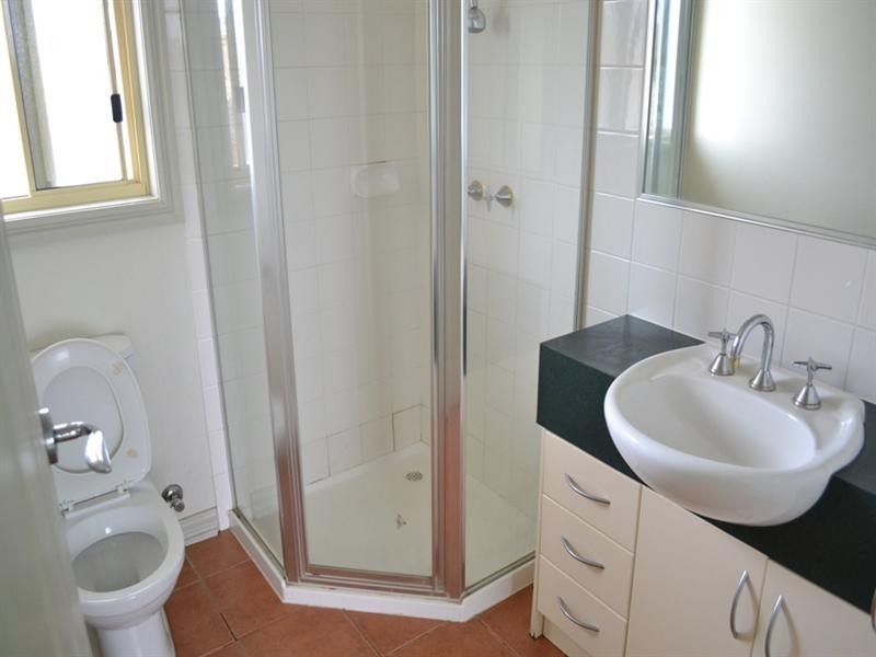 2/70 Community Hub, Sydenham VIC 3037