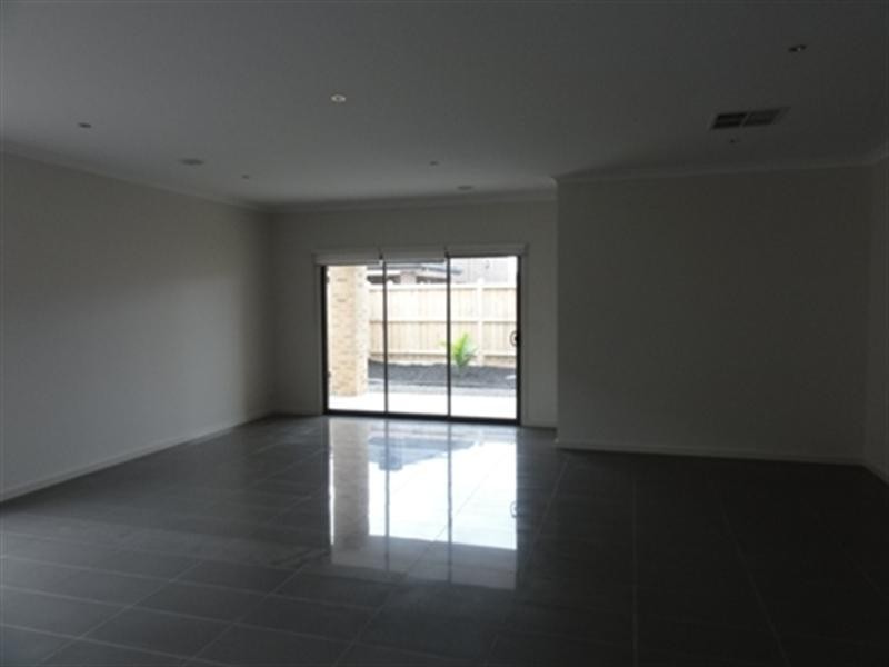 25 Boathaven Road, Point Cook VIC 3030