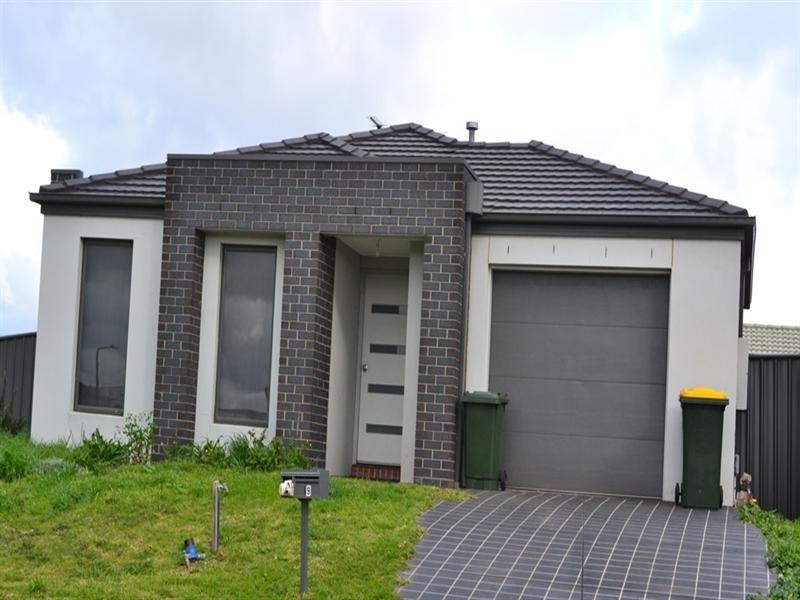 19 Edmondshaw Drive, Deer Park VIC 3023