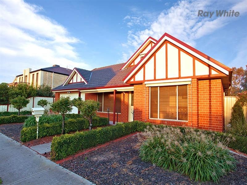 8 Caledonian Way, Point Cook VIC 3030