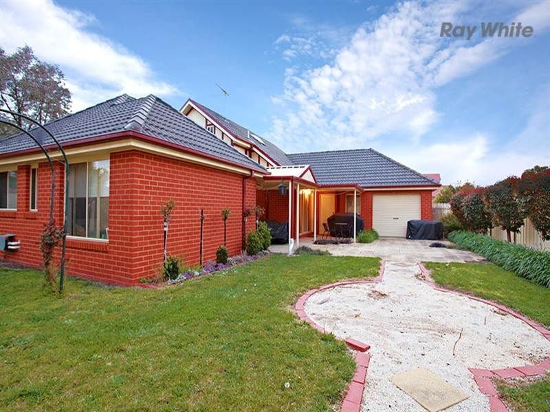8 Caledonian Way, Point Cook VIC 3030