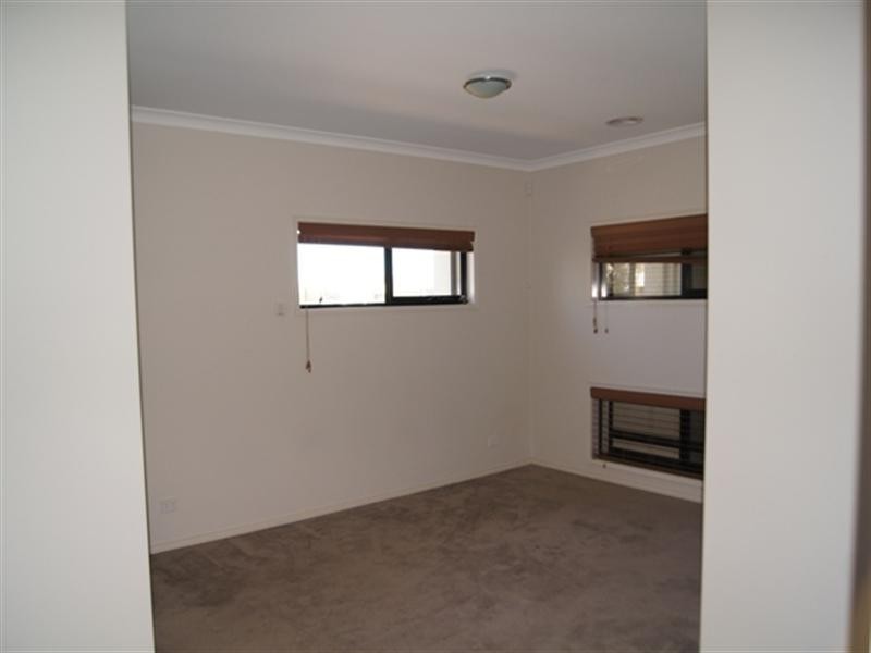 34 Shiraz Crescent, Point Cook VIC 3030