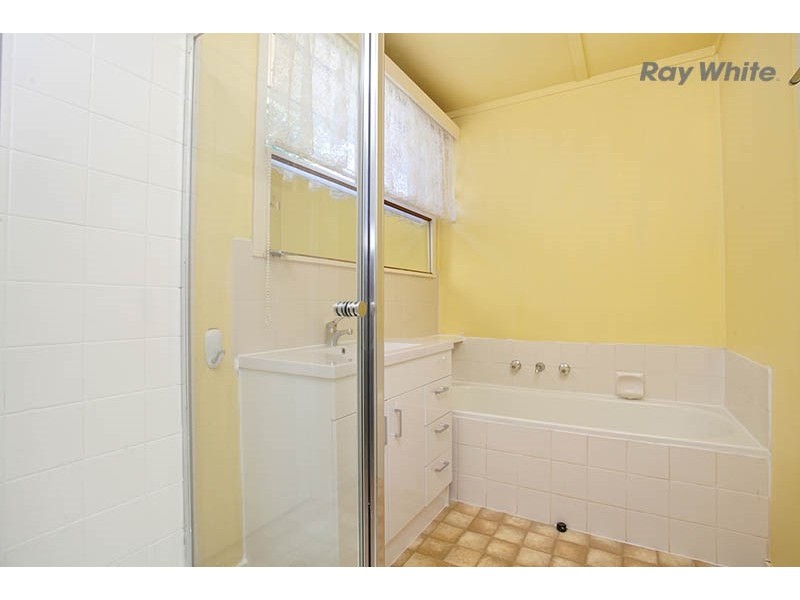 2 Eaton Parade, Laverton VIC 3028