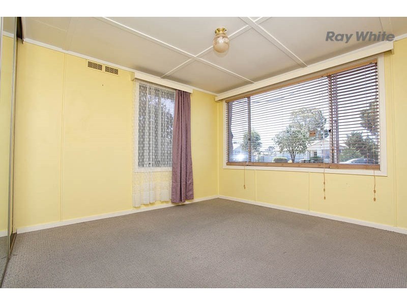 2 Eaton Parade, Laverton VIC 3028