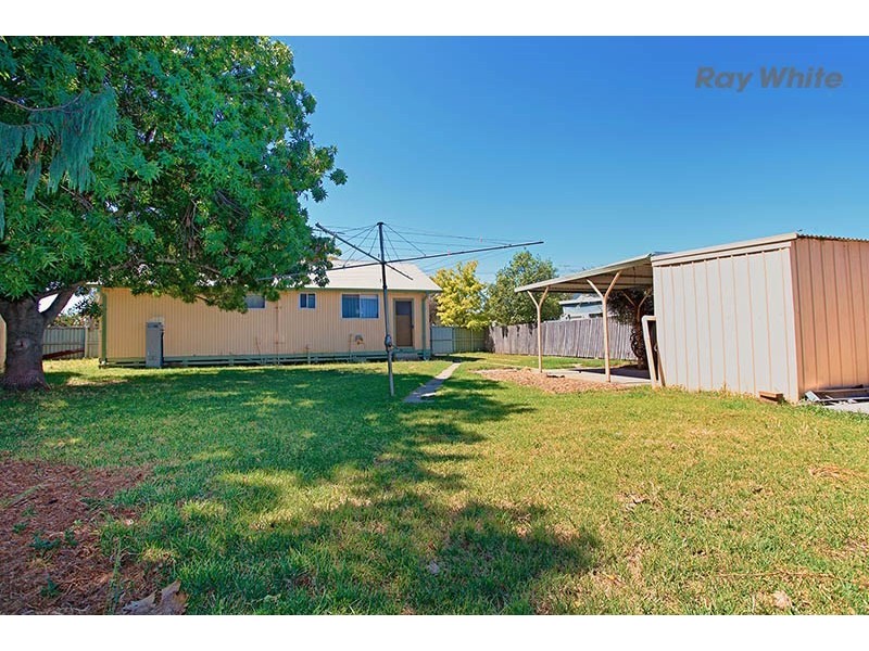 2 Eaton Parade, Laverton VIC 3028