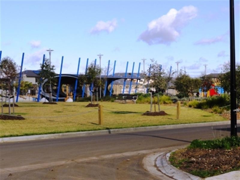 18 MANDREL Drive, Williams Landing VIC 3027