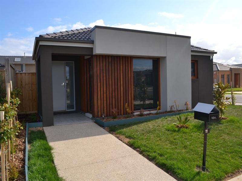 11 Foxall Walk, Point Cook VIC 3030