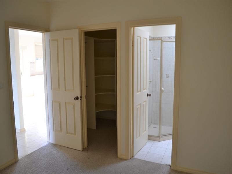 13 Bligh Avenue, Wyndham Vale VIC 3024