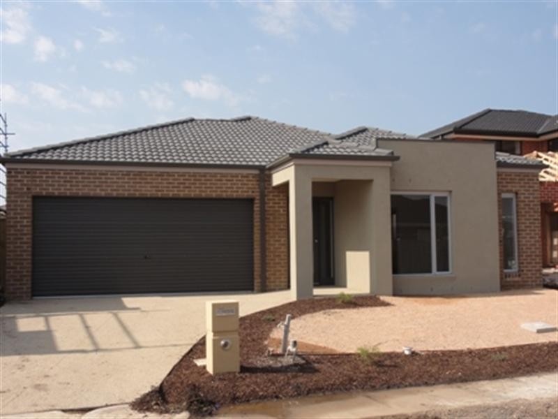 6 Stoneyfell Road, Point Cook VIC 3030