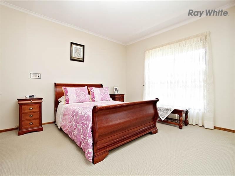 7 Edwards Drive, Altona Meadows VIC 3028