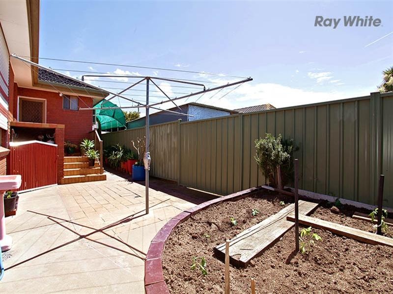 7 Edwards Drive, Altona Meadows VIC 3028
