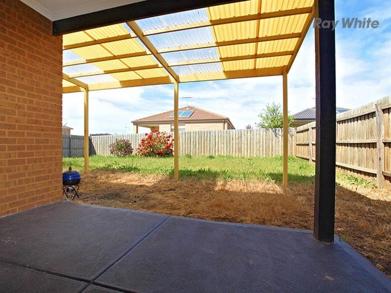 16 Cloudy Crescent, Point Cook VIC 3030