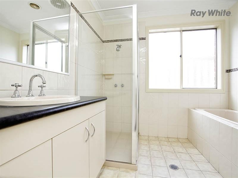 32 Strezlecki Grove South, Altona Meadows VIC 3028