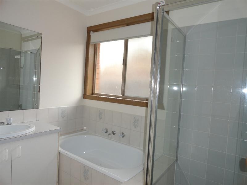 19 A NORTH Avenue, Altona Meadows VIC 3028