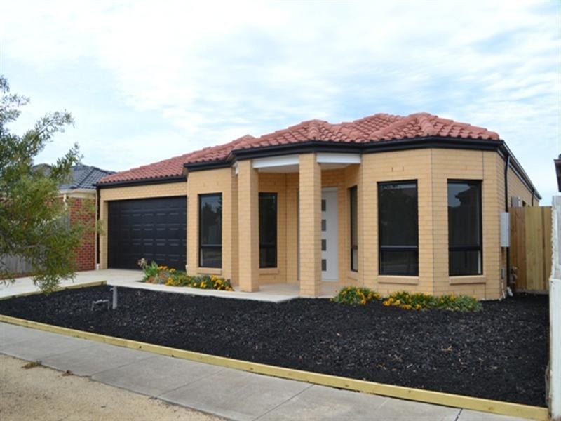 2 Swinburne Court, Truganina VIC 3029