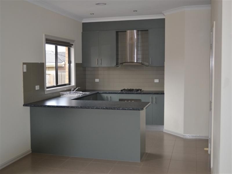 2 Swinburne Court, Truganina VIC 3029