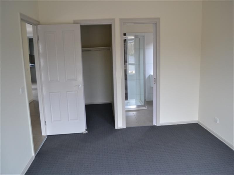 2 Swinburne Court, Truganina VIC 3029