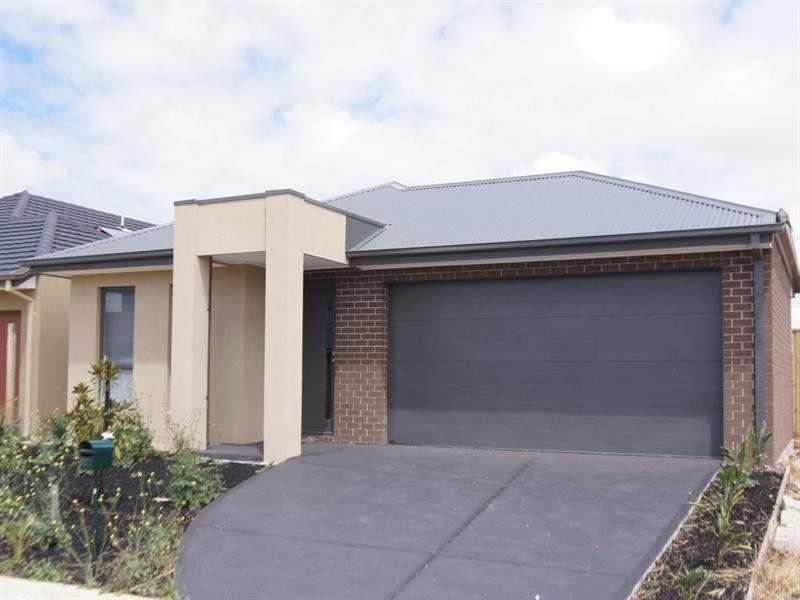 22 Berington Drive, Williams Landing VIC 3027