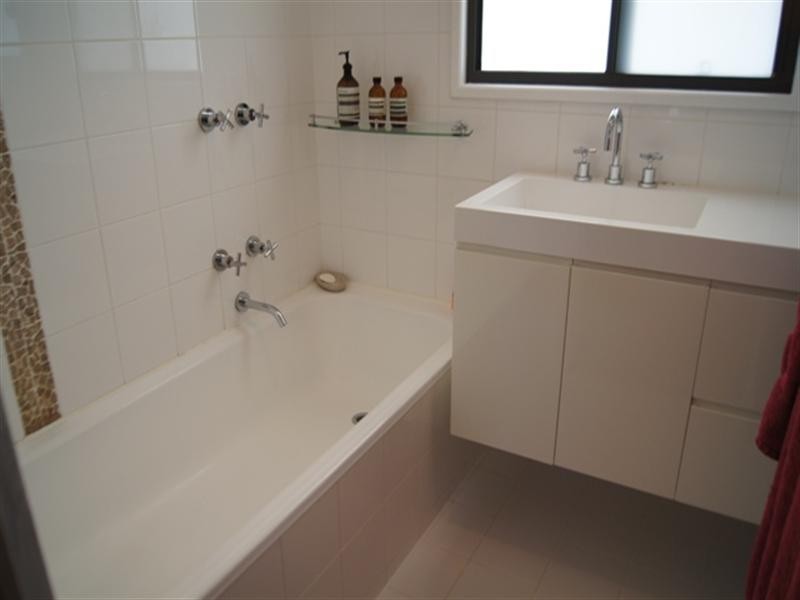 8 Bellin Street, Laverton VIC 3028