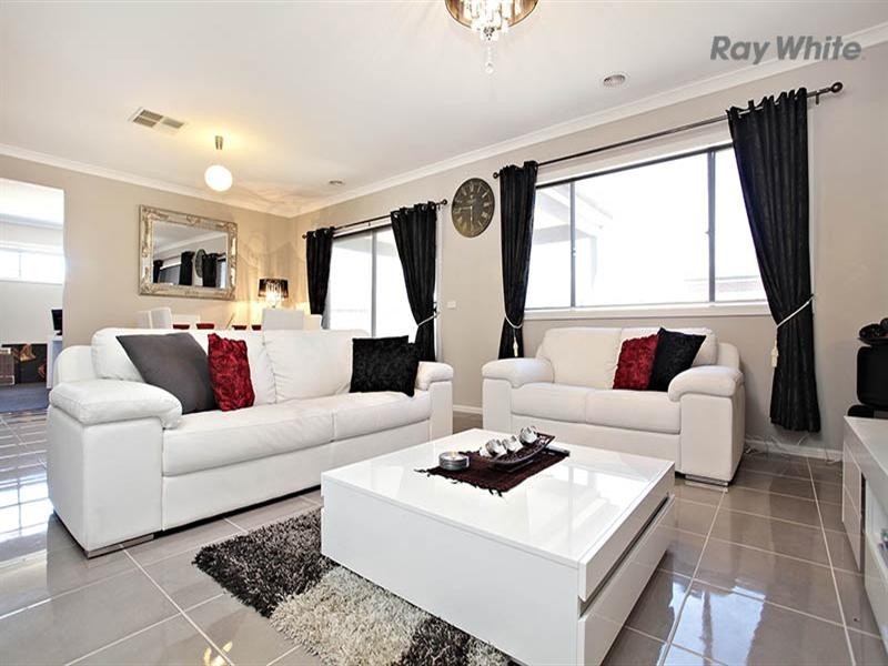 3 Coolum Street, Point Cook VIC 3030