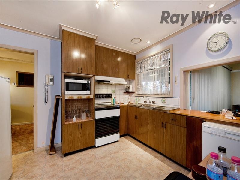 11 Point Cook Road, Altona Meadows VIC 3028