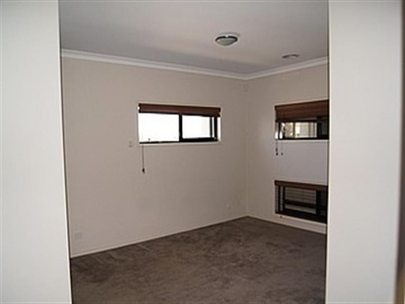 34 Shiraz Crescent, Point Cook VIC 3030