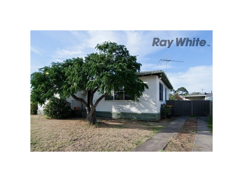 1 Evans Crescent, Laverton VIC 3028