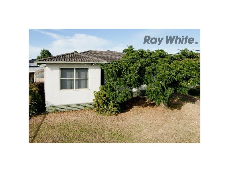 1 Evans Crescent, Laverton VIC 3028