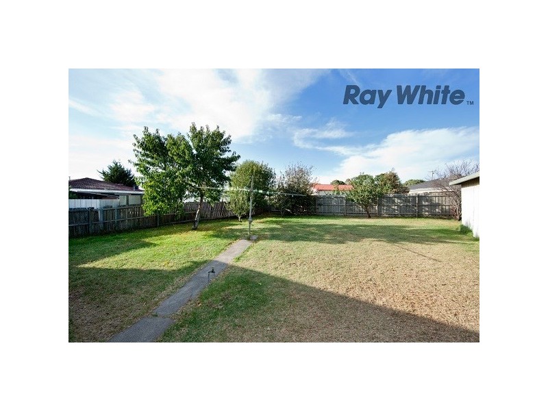 1 Evans Crescent, Laverton VIC 3028