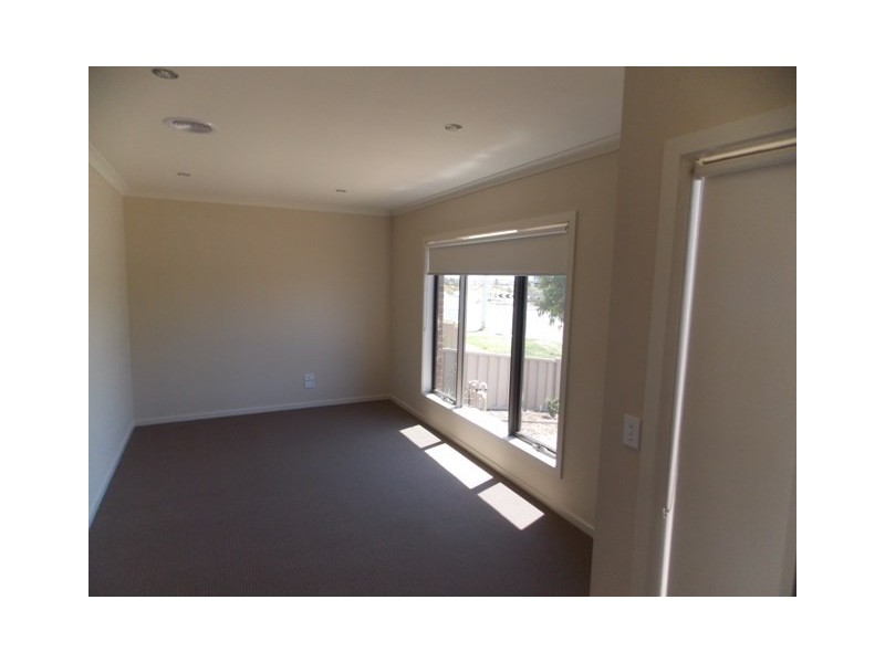 101 Featherbrook Drive, Point Cook VIC 3030