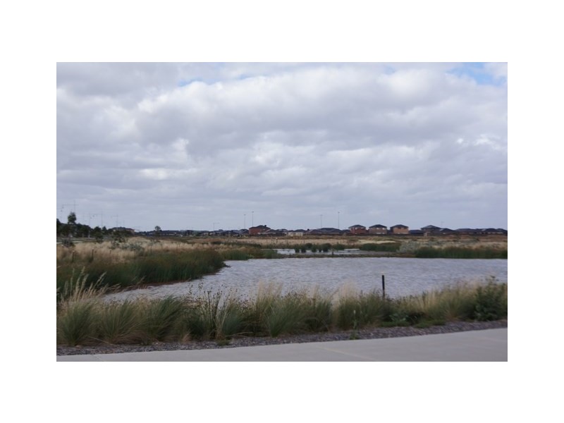 101 Featherbrook Drive, Point Cook VIC 3030