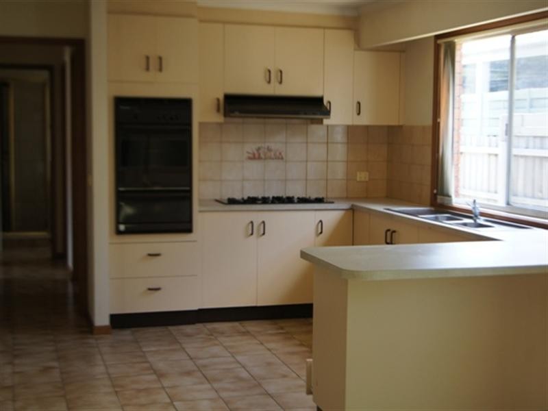 1/45 Oakdene Grove, Altona Meadows VIC 3028