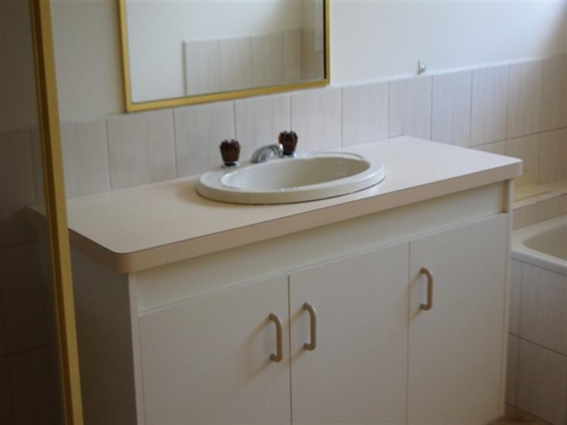 1/45 Oakdene Grove, Altona Meadows VIC 3028