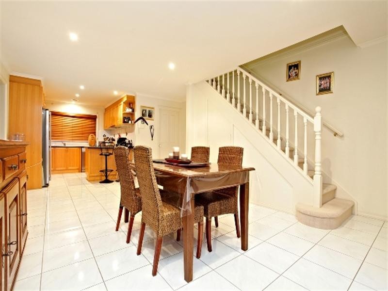 8 Caledonian Way, Point Cook VIC 3030