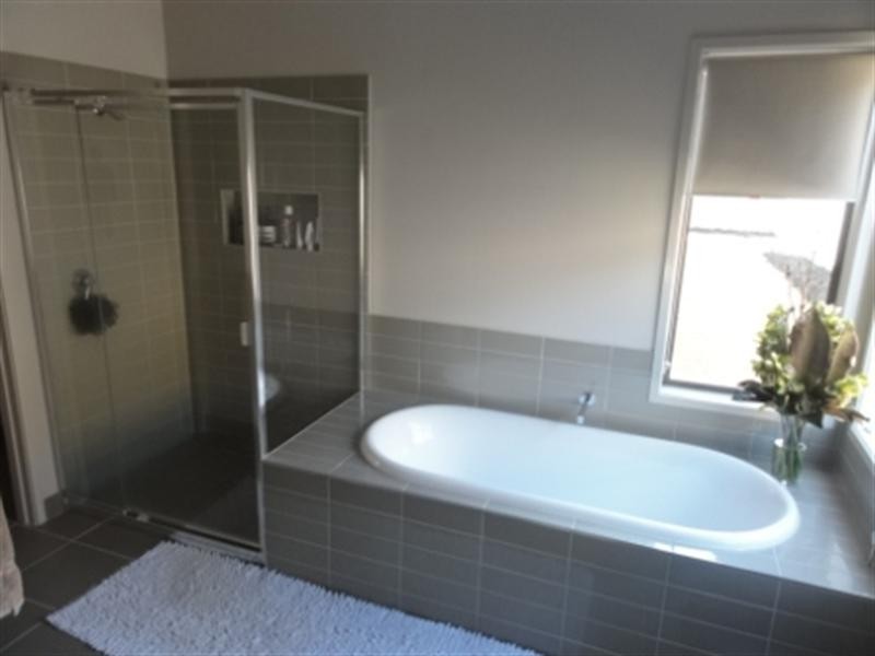 21 Fieldwren Drive, Williams Landing VIC 3027