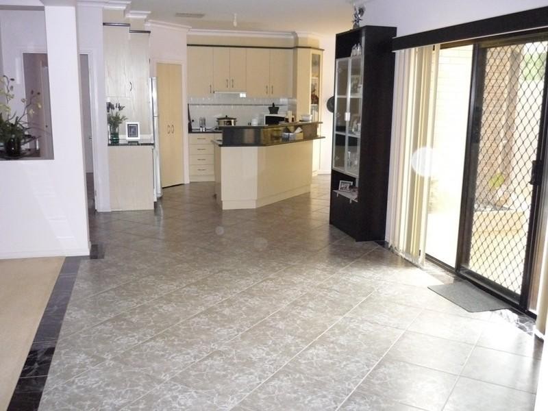 12 ALBERT PLACE,, Hoppers Crossing VIC 3029