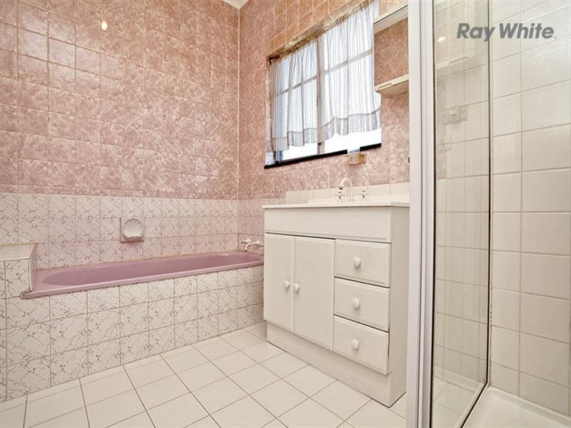 13 James Avenue, Seaholme VIC 3018