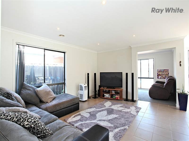41 Pioneer Drive, Deer Park VIC 3023
