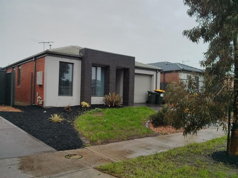 41 Pioneer Drive, Deer Park VIC 3023