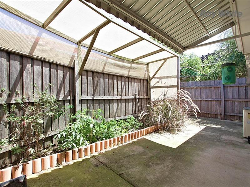 1/24 Victoria Street, Altona Meadows VIC 3028