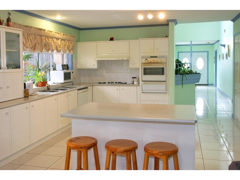 2 Henshaw Court, Werribee VIC 3030