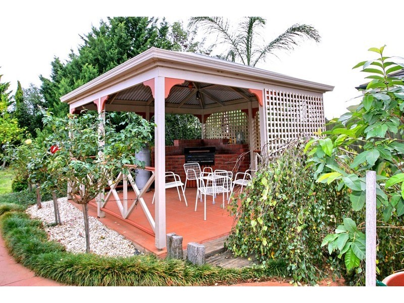 2 Henshaw Court, Werribee VIC 3030