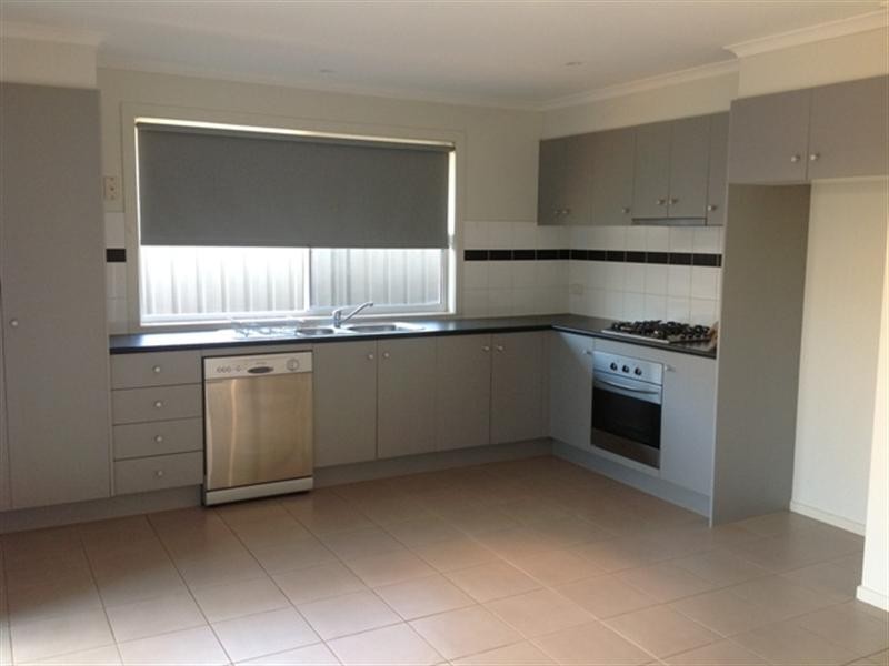 79 Hatchlands Drive, Deer Park VIC 3023